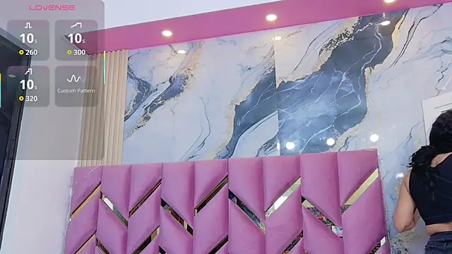 hotiergirl online show from 11.15.25