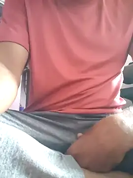 Snapshot of braveman999 chatting on 12.01.25 braveman999 online show from 12.01.25