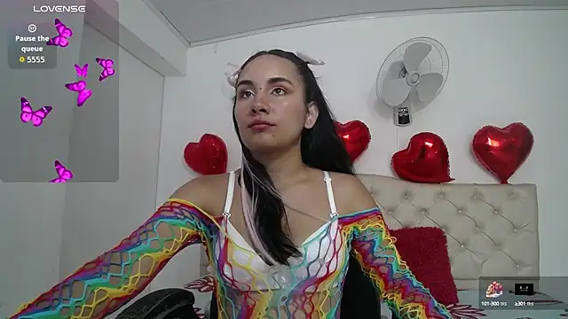 Snapshot of Maylin_horny19 chatting on 10.15.25 Maylin horny19 online show from 10.15.25