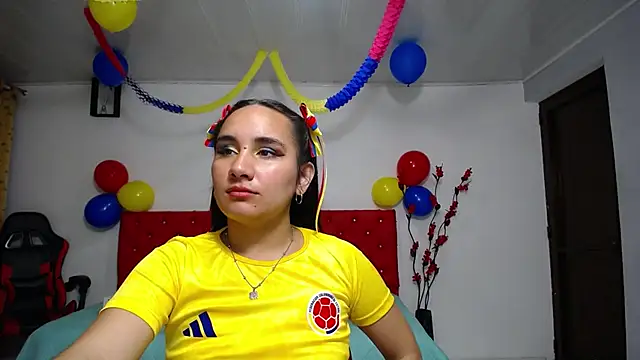 Maylin horny19 online show from 06.18.26
