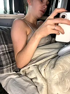 VioletxBlue online show from 10.13.25