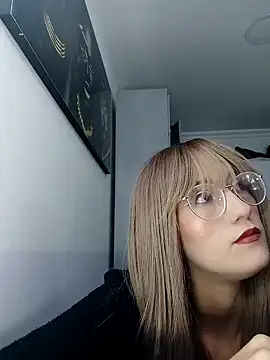 Snapshot of SussanHottye1_ chatting on 01.27.25 SussanHottye1 online show from 01.27.25