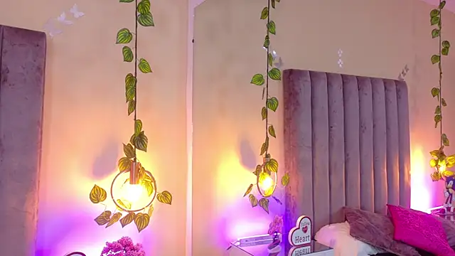 Snapshot of Dahlia_Rousse chatting on 01.13.26 Dahlia Rousse online show from 01.13.26