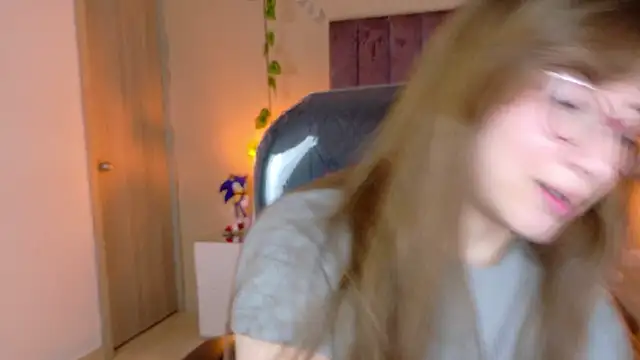 Snapshot of Dahlia_Rousse chatting on 06.05.26 Dahlia Rousse online show from 06.05.26