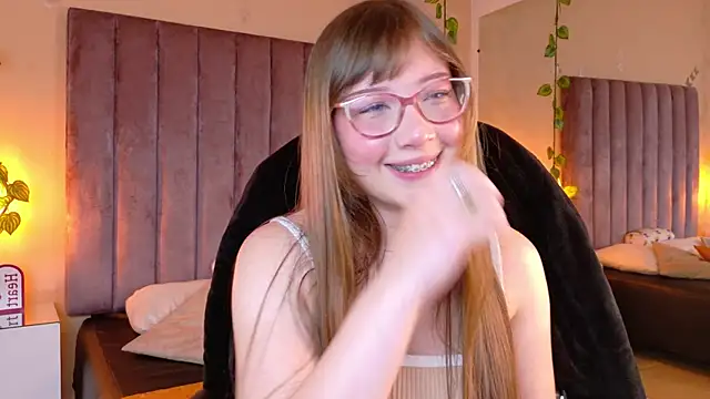 Snapshot of Dahlia_Rousse chatting on 08.06.26 Dahlia Rousse online show from 08.06.26