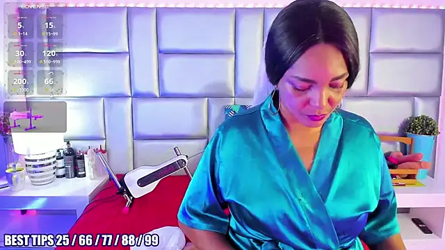 LovelyNickii online show from 02.27.26