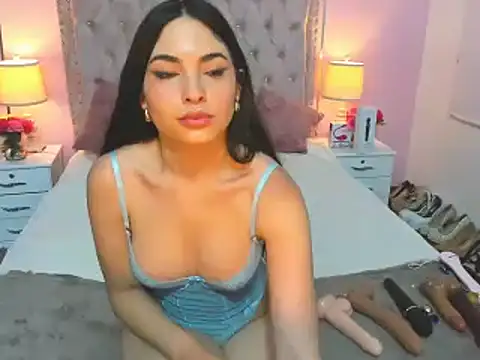 NoaLuxury online show from 03.16.25