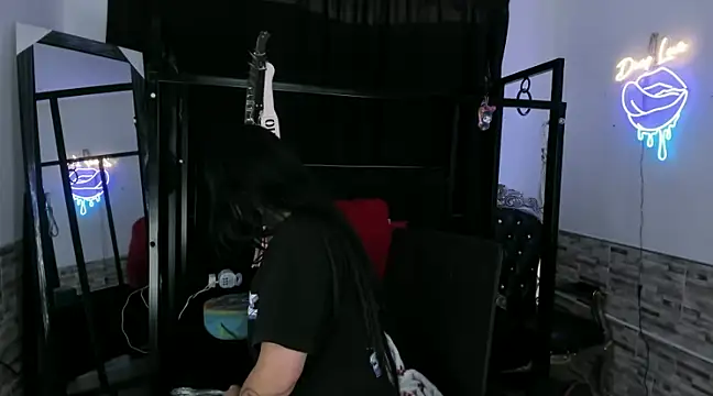 Snapshot of amyswallow7 chatting on 01.25.25 amyswallow7 online show from 01.25.25