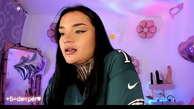 Snapshot of amyswallow7 chatting on 01.14.26 amyswallow7 online show from 01.14.26