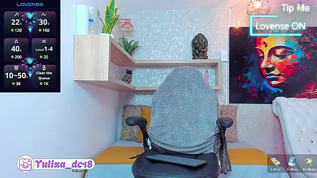 Luxury Woman online show from 02.28.25