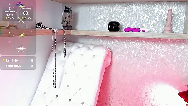 Luxury Woman online show from 03.20.25