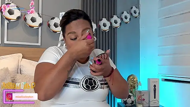 Elise-Leyton online show from 06.17.26