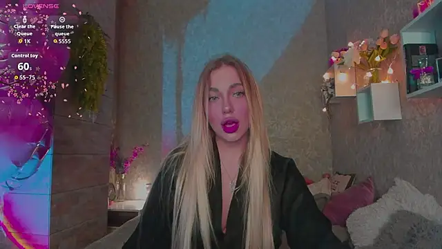 Snapshot of Mika_Rayy chatting on 02.27.26 Mika Rayy online show from 02.27.26