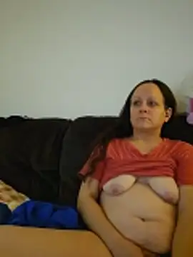 Snapshot of xxxshimmer chatting on 11.17.25 xxxshimmer online show from 11.17.25