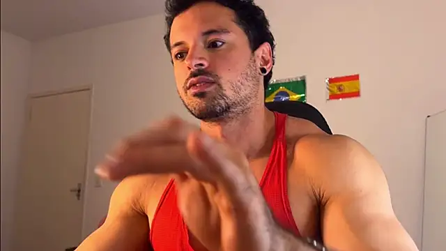 Snapshot of Lucasfit24 chatting on 07.12.26 Lucasfit24 online show from 07.12.26