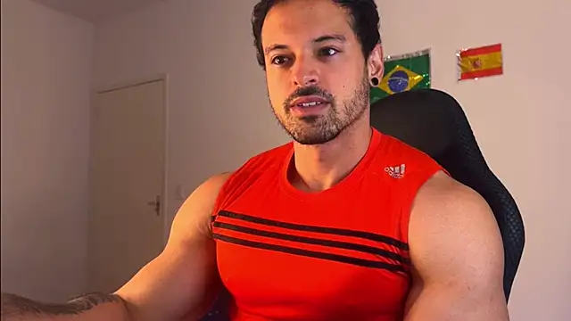 Snapshot of Lucasfit24 chatting on 07.15.26 Lucasfit24 online show from 07.15.26