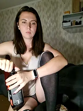 Snapshot of Melenka chatting on 09.23.25 Melenka online show from 09.23.25