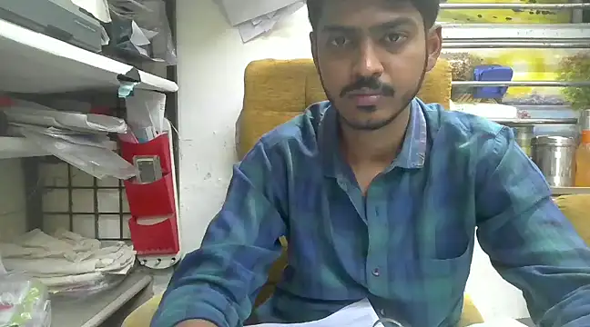 Snapshot of cute_modell chatting on 01.20.25 cute modell online show from 01.20.25