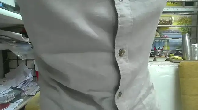 Snapshot of cute_modell chatting on 02.19.25 cute modell online show from 02.19.25