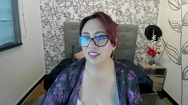 Snapshot of Victoria_Adamns chatting on 02.22.25 Victoria Adamns online show from 02.22.25