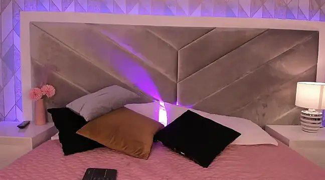 Sara  collins   online show from 02.04.25