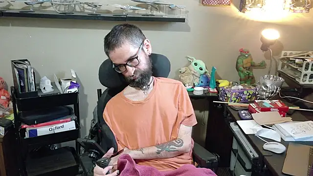 Snapshot of HighPriest_Belial666 chatting on 12.19.25 HighPriest Belial666 online show from 12.19.25