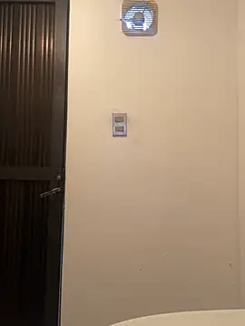 Snapshot of leonardohot1987 chatting on 12.15.25 leonardohot1987 online show from 12.15.25