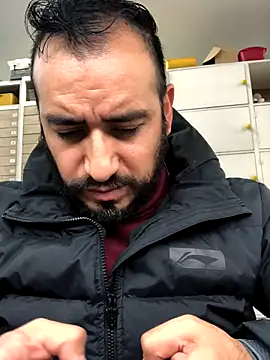 Snapshot of leonardohot1987 chatting on 01.06.26 leonardohot1987 online show from 01.06.26