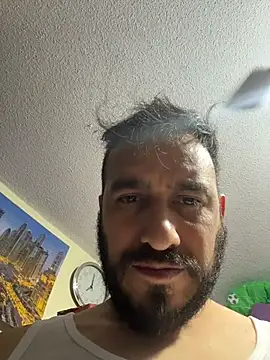 Snapshot of leonardohot1987 chatting on 02.12.26 leonardohot1987 online show from 02.12.26