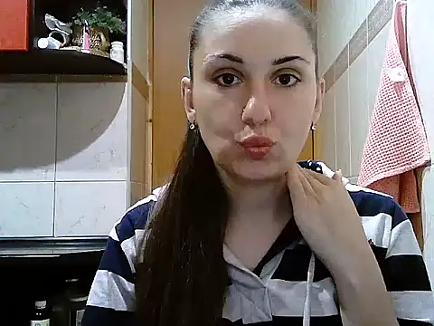 Snapshot of Yuliia30 chatting on 09.27.25 Yuliia30 online show from 09.27.25