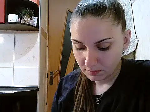 Snapshot of Yuliia30 chatting on 06.17.26 Yuliia30 online show from 06.17.26