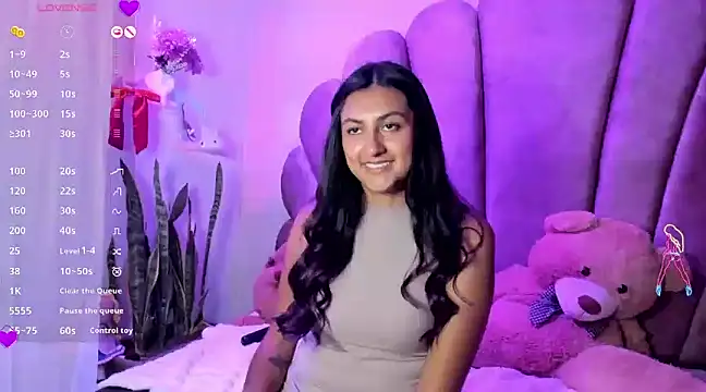 Snapshot of sweetfoxy_17 chatting on 01.30.25 sweetfoxy 17 online show from 01.30.25