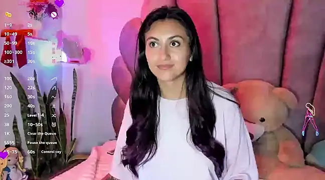 Snapshot of sweetfoxy_17 chatting on 02.01.25 sweetfoxy 17 online show from 02.01.25