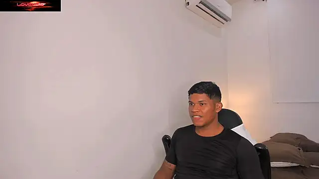 Snapshot of maxsteel177 chatting on 01.22.25 maxsteel177 online show from 01.22.25