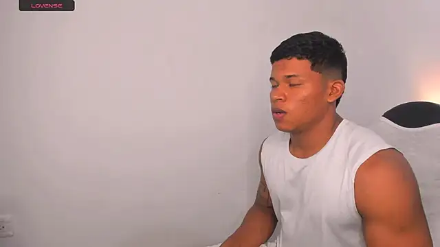 Snapshot of maxsteel177 chatting on 03.04.25 maxsteel177 online show from 03.04.25