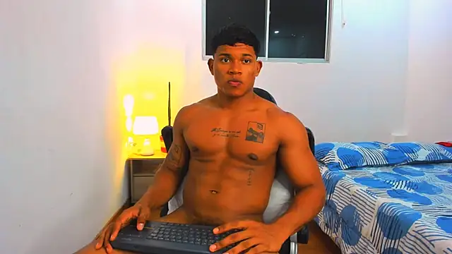 Snapshot of maxsteel177 chatting on 03.19.25 maxsteel177 online show from 03.19.25