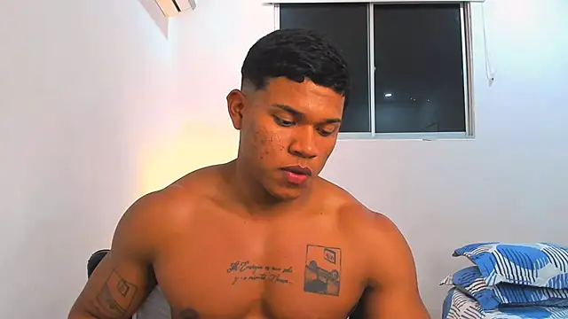 Snapshot of maxsteel177 chatting on 03.21.25 maxsteel177 online show from 03.21.25