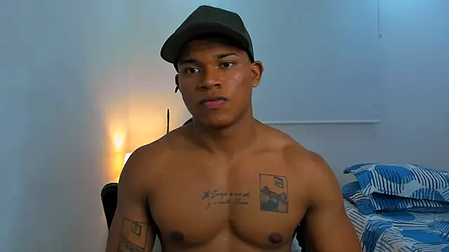 Snapshot of maxsteel177 chatting on 03.22.25 maxsteel177 online show from 03.22.25