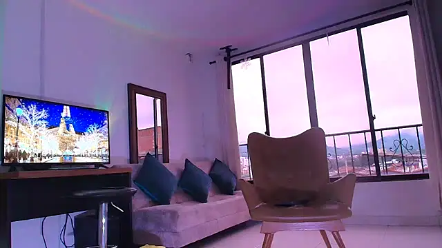 Snapshot of orlando_yate chatting on 11.23.25 orlando yate online show from 11.23.25