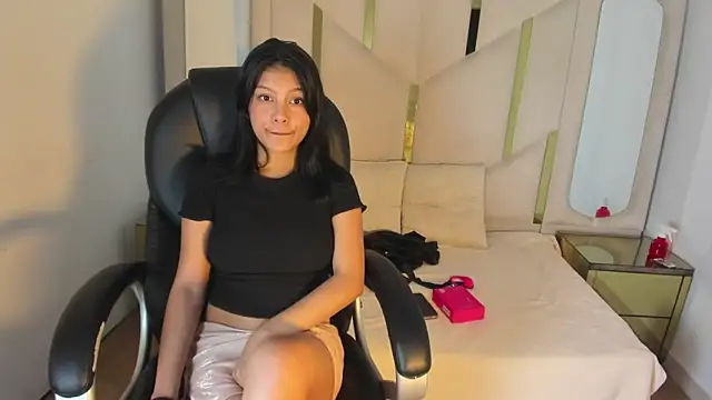 Salmaportman69 online show from 03.12.26