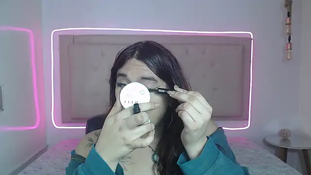 kathepickmanx online show from 10.25.25