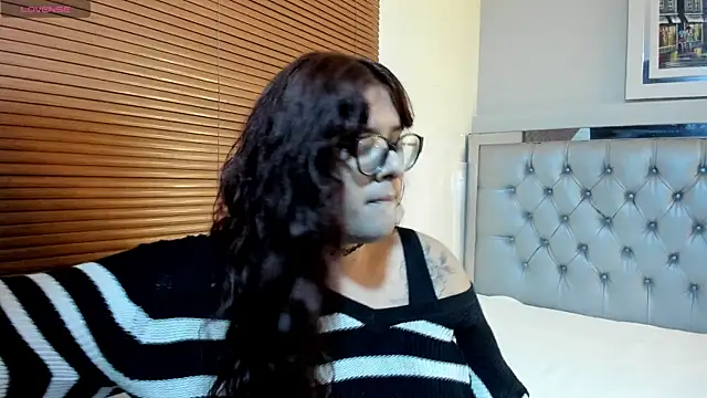 Snapshot of kathepickmanx chatting on 06.03.26 kathepickmanx online show from 06.03.26