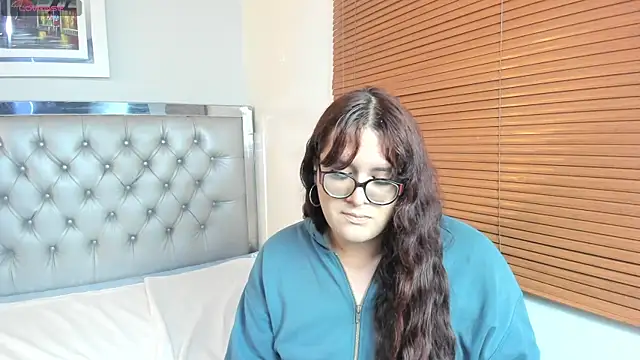 Snapshot of kathepickmanx chatting on 06.14.26 kathepickmanx online show from 06.14.26
