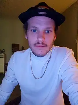 Snapshot of SoxxyNsh chatting on 03.05.25 SoxxyNsh online show from 03.05.25