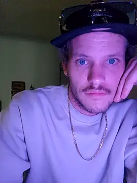 Snapshot of SoxxyNsh chatting on 03.05.25 SoxxyNsh online show from 03.05.25