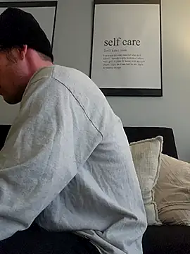 Snapshot of SoxxyNsh chatting on 03.20.25 SoxxyNsh online show from 03.20.25