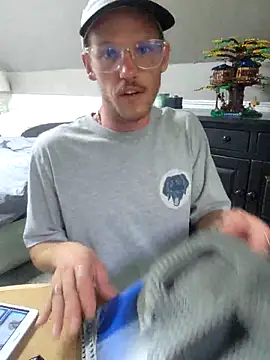 Snapshot of SoxxyNsh chatting on 09.10.25 SoxxyNsh online show from 09.10.25