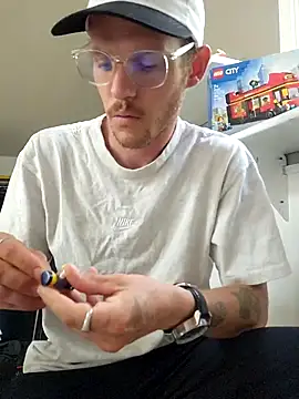 Snapshot of SoxxyNsh chatting on 09.14.25 SoxxyNsh online show from 09.14.25