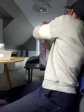 Snapshot of SoxxyNsh chatting on 09.24.25 SoxxyNsh online show from 09.24.25