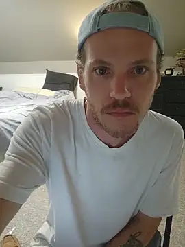 Snapshot of SoxxyNsh chatting on 10.07.25 SoxxyNsh online show from 10.07.25